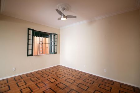 Casa de condomínio para alugar com 200m², 4 quartos e 1 vaga Casa de condomínio para alugar com 200m², 4 quartos e 1 vagaSala