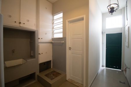 Casa de condomínio para alugar com 200m², 4 quartos e 1 vaga Casa de condomínio para alugar com 200m², 4 quartos e 1 vagaÁrea de serviço 2
