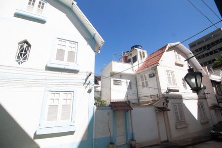 Casa de condomínio para alugar com 200m², 4 quartos e 1 vaga Casa de condomínio para alugar com 200m², 4 quartos e 1 vagaSala - Vista