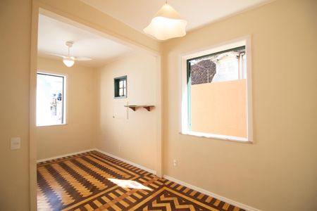 Casa de condomínio para alugar com 200m², 4 quartos e 1 vaga Casa de condomínio para alugar com 200m², 4 quartos e 1 vagaQuarto 1
