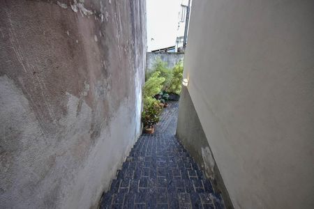 Casa à venda com 117m², 3 quartos e 2 vagas Casa à venda com 117m², 3 quartos e 2 vagasEscada