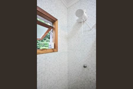 Casa à venda com 117m², 3 quartos e 2 vagas Casa à venda com 117m², 3 quartos e 2 vagasChuveiro do Banheiro