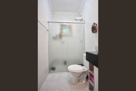 Casa à venda com 117m², 3 quartos e 2 vagas Casa à venda com 117m², 3 quartos e 2 vagasBanheiro