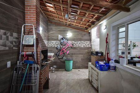 Casa à venda com 117m², 3 quartos e 2 vagas Casa à venda com 117m², 3 quartos e 2 vagasChurrasqueira