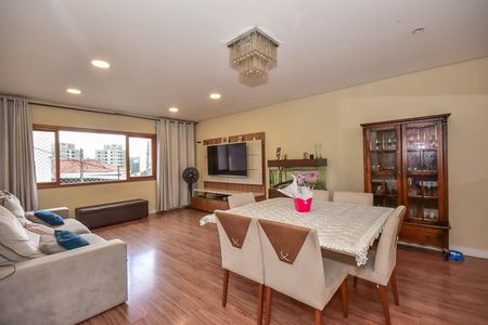 Casa à venda com 117m², 3 quartos e 2 vagas Casa à venda com 117m², 3 quartos e 2 vagasSala