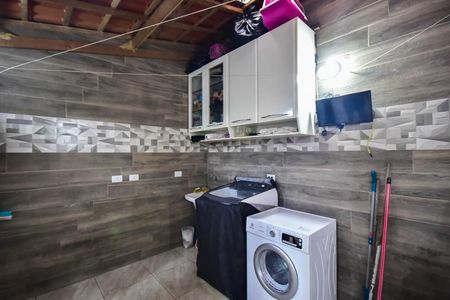 Casa à venda com 117m², 3 quartos e 2 vagas Casa à venda com 117m², 3 quartos e 2 vagasÁrea de Serviço