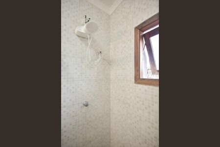 Casa à venda com 117m², 3 quartos e 2 vagas Casa à venda com 117m², 3 quartos e 2 vagasChuveiro do Banheiro da Suíte