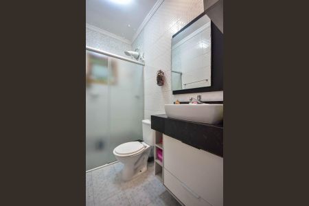 Casa à venda com 117m², 3 quartos e 2 vagas Casa à venda com 117m², 3 quartos e 2 vagasBanheiro