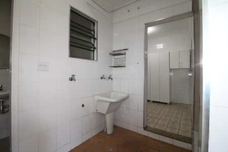 Apartamento à venda com 240m², 3 quartos e 1 vagaÁrea de Serviço