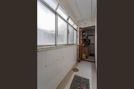 Apartamento à venda com 73m², 2 quartos e 1 vagaÁrea de Serviço