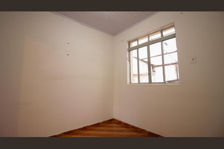 Casa à venda com 150m², 4 quartos e 1 vaga Casa à venda com 150m², 4 quartos e 1 vagaSala