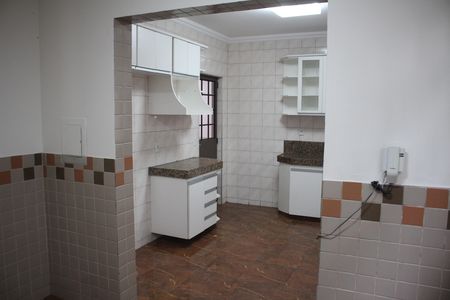 Casa à venda com 557m², 5 quartos e 4 vagasCozinha