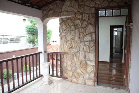 Casa à venda com 557m², 5 quartos e 4 vagasVaranda da Suíte