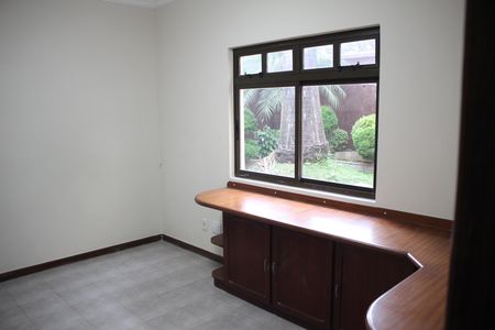 Casa à venda com 557m², 5 quartos e 4 vagasQuarto 1