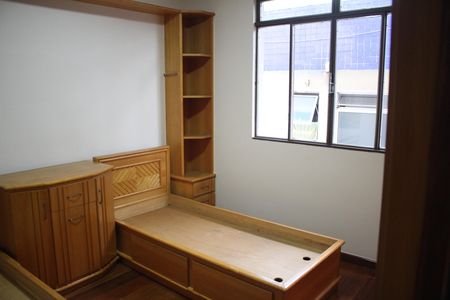 Casa à venda com 557m², 5 quartos e 4 vagasQuarto 