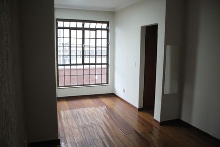 Casa à venda com 557m², 5 quartos e 4 vagasSuíte 2