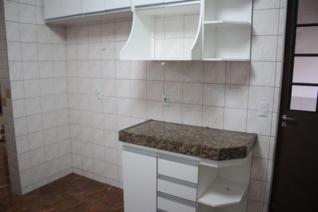 Casa à venda com 557m², 5 quartos e 4 vagasCozinha