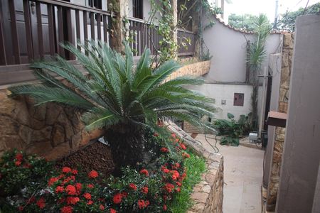Casa à venda com 557m², 5 quartos e 4 vagasÁrea Privativa