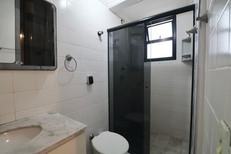 Apartamento para alugar com 135m², 3 quartos e 1 vaga Apartamento para alugar com 135m², 3 quartos e 1 vagaBanheiro Suíte 1