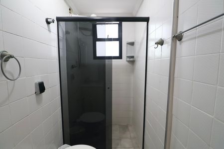 Apartamento para alugar com 135m², 3 quartos e 1 vaga Apartamento para alugar com 135m², 3 quartos e 1 vagaBanheiro Suíte 1