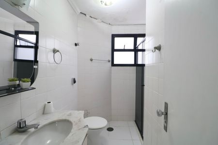 Apartamento para alugar com 135m², 3 quartos e 1 vaga Apartamento para alugar com 135m², 3 quartos e 1 vagaBanheiro Social