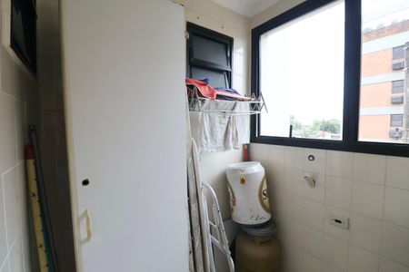 Apartamento para alugar com 135m², 3 quartos e 1 vaga Apartamento para alugar com 135m², 3 quartos e 1 vagaÁrea de Serviço