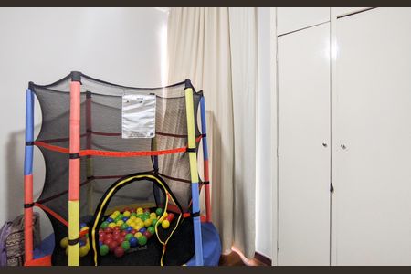 Apartamento à venda com 157m², 4 quartos e 1 vagaQuarto 2