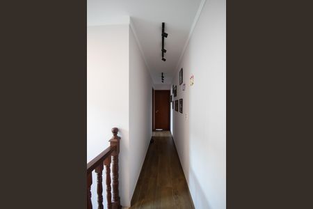 Casa à venda com 240m², 3 quartos e 5 vagasCorredor