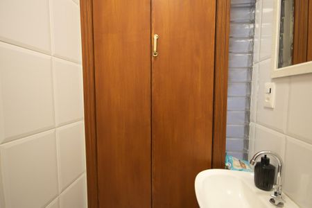 Casa à venda com 240m², 3 quartos e 5 vagasBanheiro de Serviço