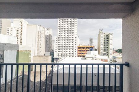 Studio à venda com 35m², 1 quarto e 1 vaga Studio à venda com 35m², 1 quarto e 1 vagaVaranda