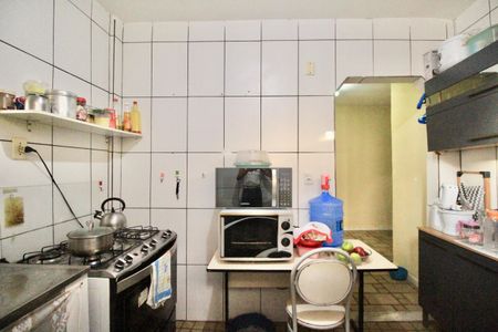 Casa para alugar com 150m², 2 quartos e sem vagaCozinha e Área de Serviço