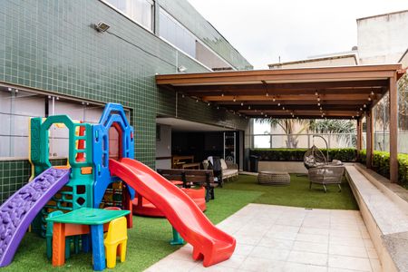 Apartamento à venda com 119m², 3 quartos e 3 vagasÁrea comum - Playground