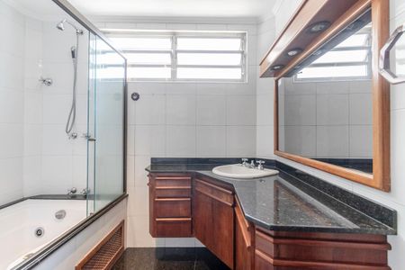 Apartamento à venda com 182m², 3 quartos e 1 vagaBanheiro da Suíte