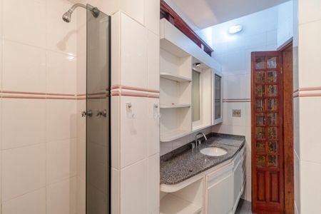 Apartamento à venda com 182m², 3 quartos e 1 vagaBanheiro Social