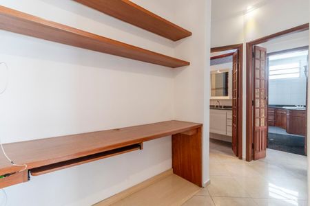 Apartamento à venda com 182m², 3 quartos e 1 vagaCorredor