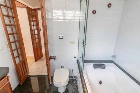 Apartamento à venda com 182m², 3 quartos e 1 vagaBanheiro da Suíte