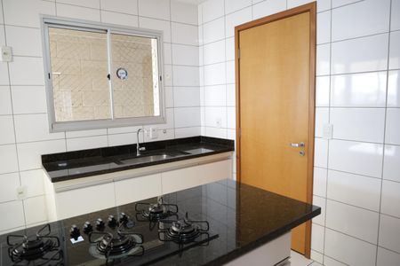 Apartamento para alugar com 82m², 2 quartos e 2 vagasCozinha