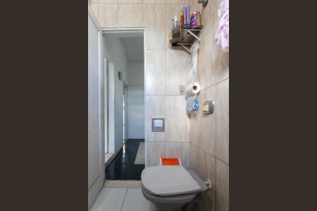 Casa à venda com 102m², 2 quartos e 2 vagas Casa à venda com 102m², 2 quartos e 2 vagasBanheiro Social