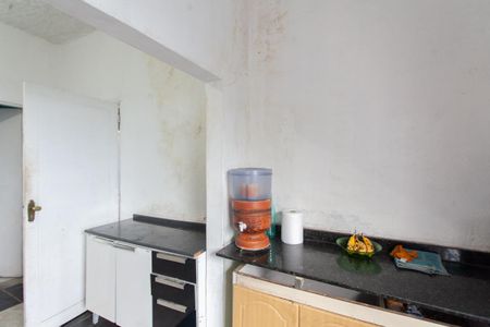 Casa à venda com 102m², 2 quartos e 2 vagas Casa à venda com 102m², 2 quartos e 2 vagasCozinha