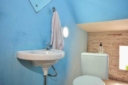 Casa à venda com 70m², 4 quartos e 2 vagasLavabo