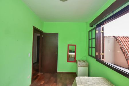 Casa à venda com 70m², 4 quartos e 2 vagasQuarto 2