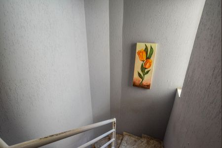 Apartamento à venda com 198m², 4 quartos e 4 vagas Apartamento à venda com 198m², 4 quartos e 4 vagasEscada