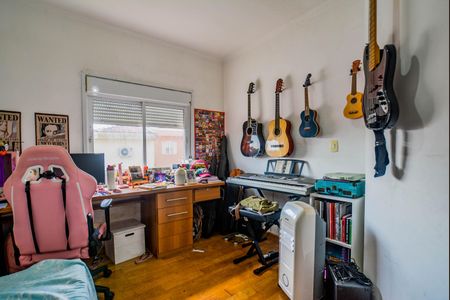 Apartamento à venda com 198m², 4 quartos e 4 vagas Apartamento à venda com 198m², 4 quartos e 4 vagasQuarto 1