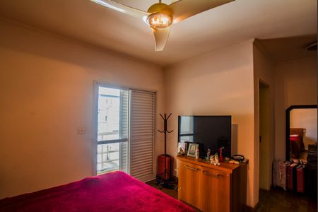 Apartamento à venda com 198m², 4 quartos e 4 vagas Apartamento à venda com 198m², 4 quartos e 4 vagasSuíte 3