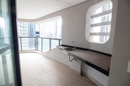 Apartamento à venda com 162m², 3 quartos e 3 vagasVaranda