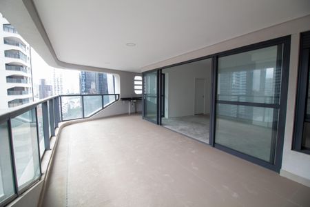 Apartamento à venda com 162m², 3 quartos e 3 vagasVaranda