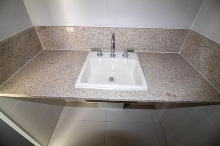 Apartamento à venda com 162m², 3 quartos e 3 vagasBanheiro da Suíte 2