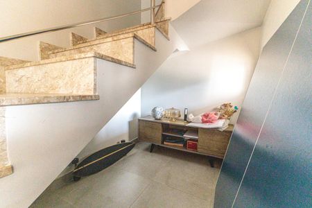 Casa de condomínio para alugar com 150m², 3 quartos e 2 vagasSala