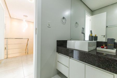 Casa de condomínio para alugar com 150m², 3 quartos e 2 vagasBanheiro Social - 2 andar