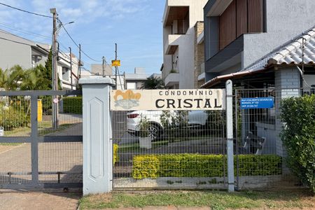 Casa de condomínio para alugar com 150m², 3 quartos e 2 vagasEntrada do Condomínio